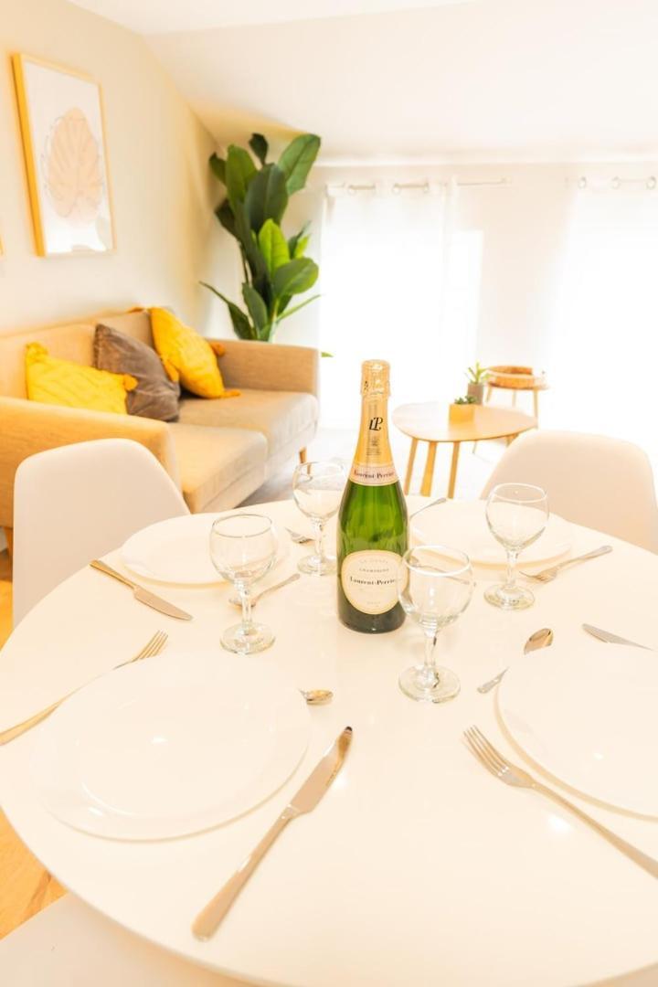 Duplex Confortable En Centre Avec 2 Chambres Châlons-en-Champagne Buitenkant foto